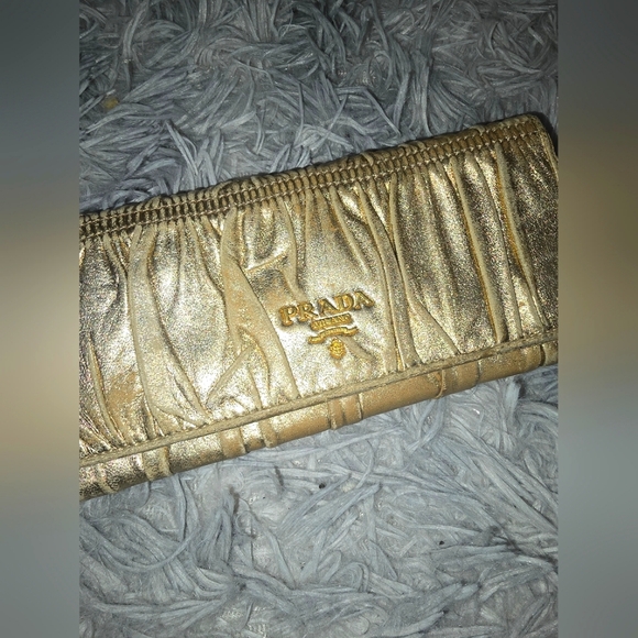 Prada Gold Leather ✨️ Nappa Gaufre Continental Long Wallet (EUC)(COA CARD) - Picture 3 of 12